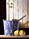 hendershot graniteware and apples print.jpg (355869 bytes)
